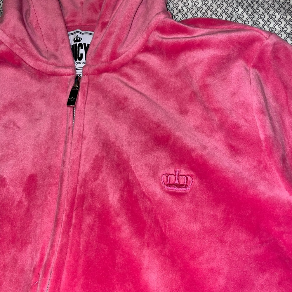 Brand new sweater - Picture 4 of 7
